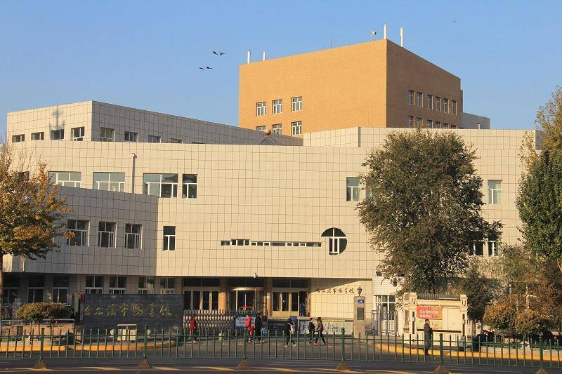 暗区科技开挂器免费版下载：全功能反作弊神器体验