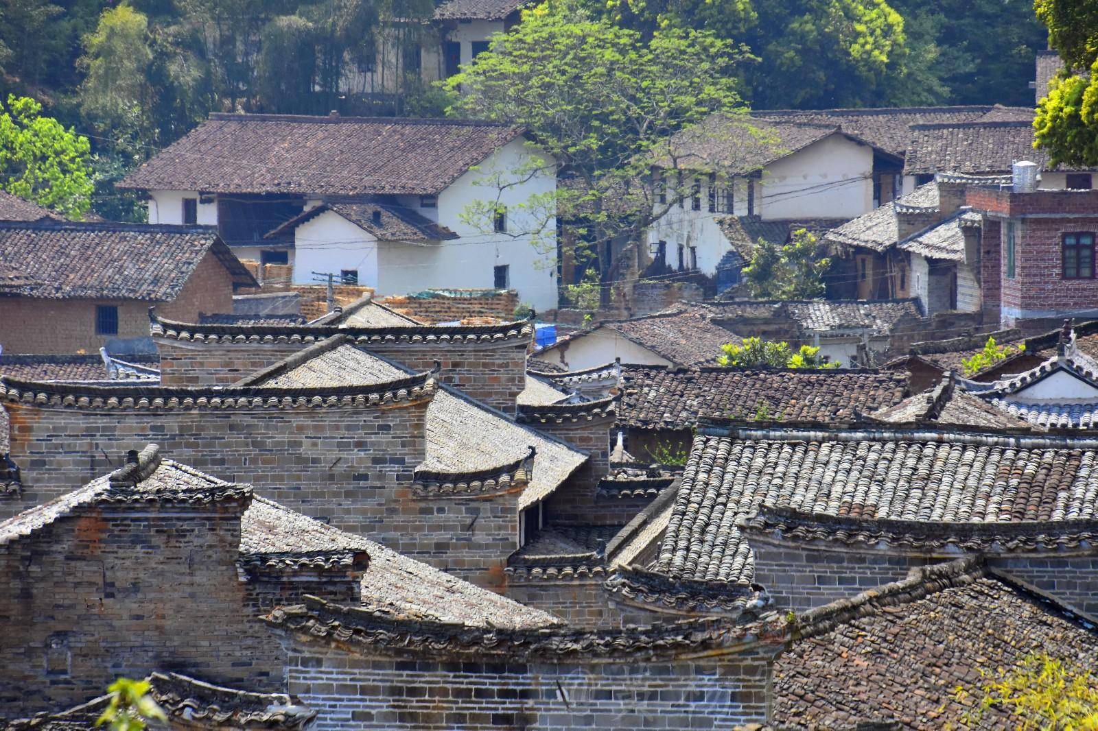 深度解析：崩坏3外挂无限钻石最新版的技术原理与潜在风险