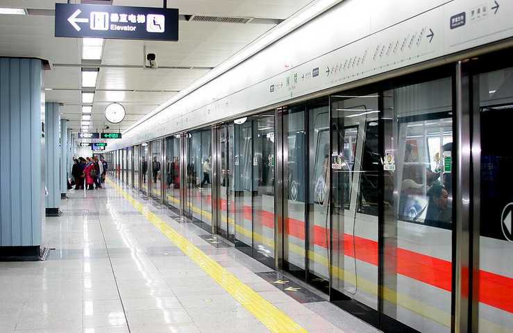 地铁逃生开挂免费软件真的安全可靠吗？