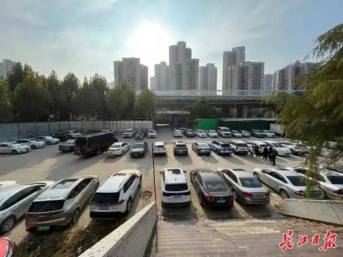 绵阳科技城新区绵泰路地下停车场，未来出行新地标