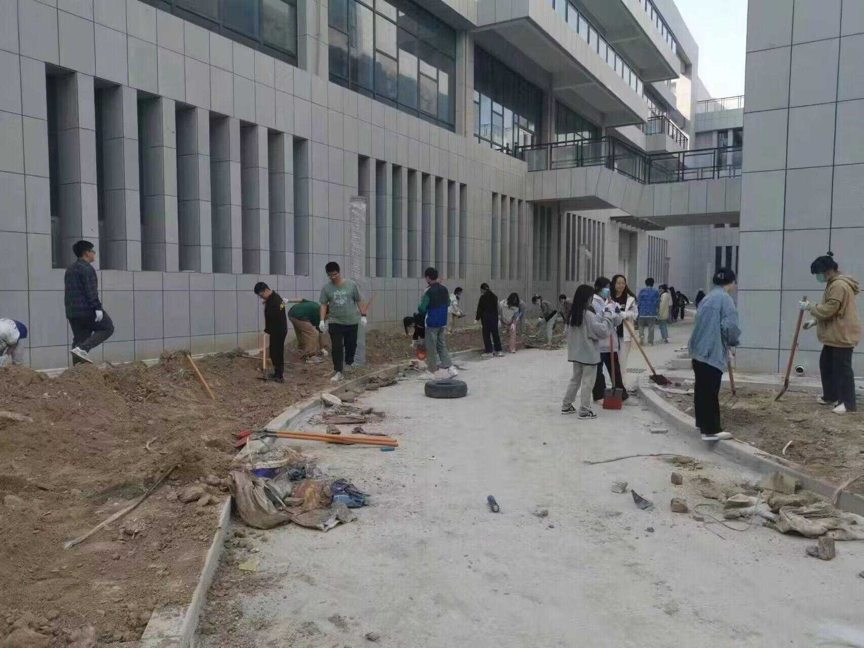 和平精英透视挂价格揭秘