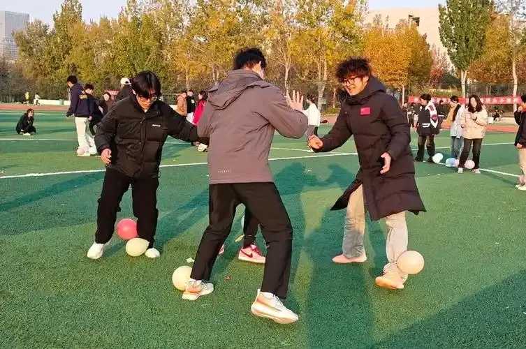 汽球大作战赛事举行吸引众多参与者 汽球 大作 战赛 事举 行吸 引众 多参 与者 第1张 汽球大作战赛事举行吸引众多参与者 汽球 大作 战赛 事举 行吸 引众 多参 与者 第1张