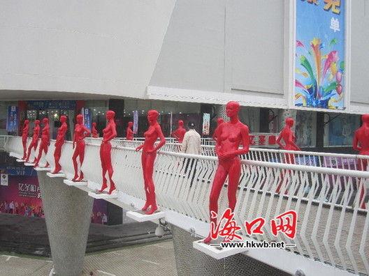 裸金属服务器与物理机扩展性对比分析