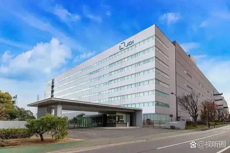日本云计算公司创新战略与市场趋势分析