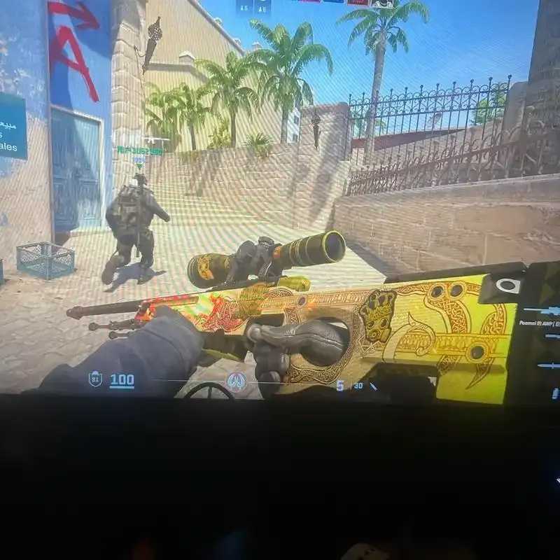 csgo锁血外挂是什么，csgo锁血外挂使用方法，csgo锁血外挂风险揭秘