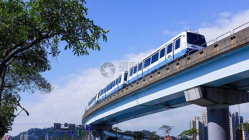 地铁逃生脚本，关键词生成的标题组合：实用指南与应急步骤