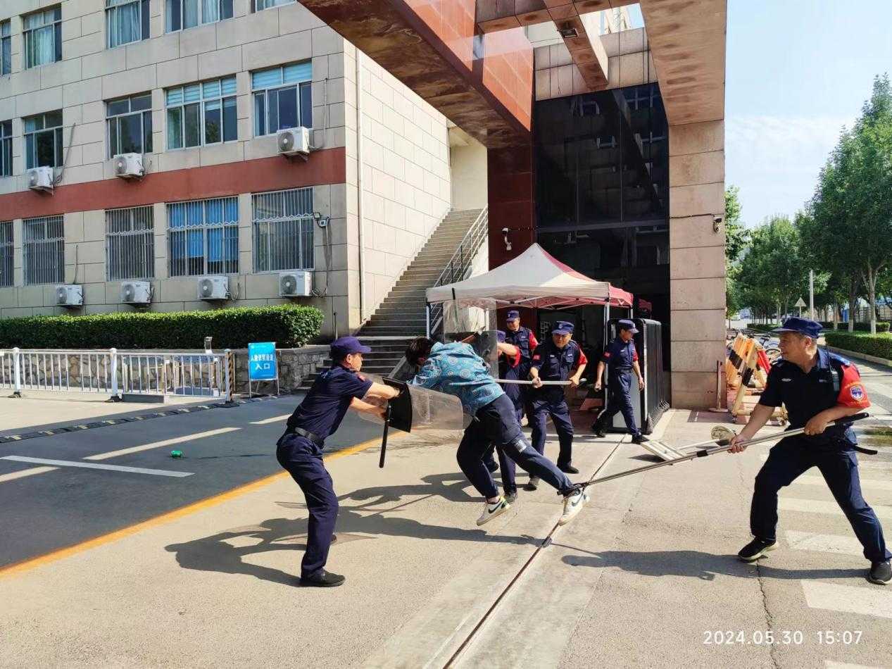 和平精英透视软件下载教程, 如何安全使用及风险提示 和平 精英 透视 软件 下载 教程 如何 安全 第1张 和平精英透视软件下载教程, 如何安全使用及风险提示 和平 精英 透视 软件 下载 教程 如何 安全 第1张