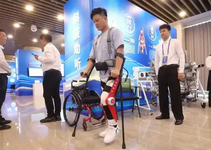 科技辅助，智能解决方案驱动企业数字化转型