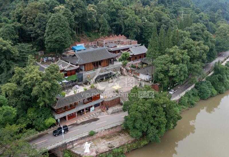 QQ炫舞手游破解版下载教程及使用技巧