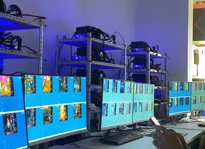 手游辅助工作室服务模式与行业风险分析
