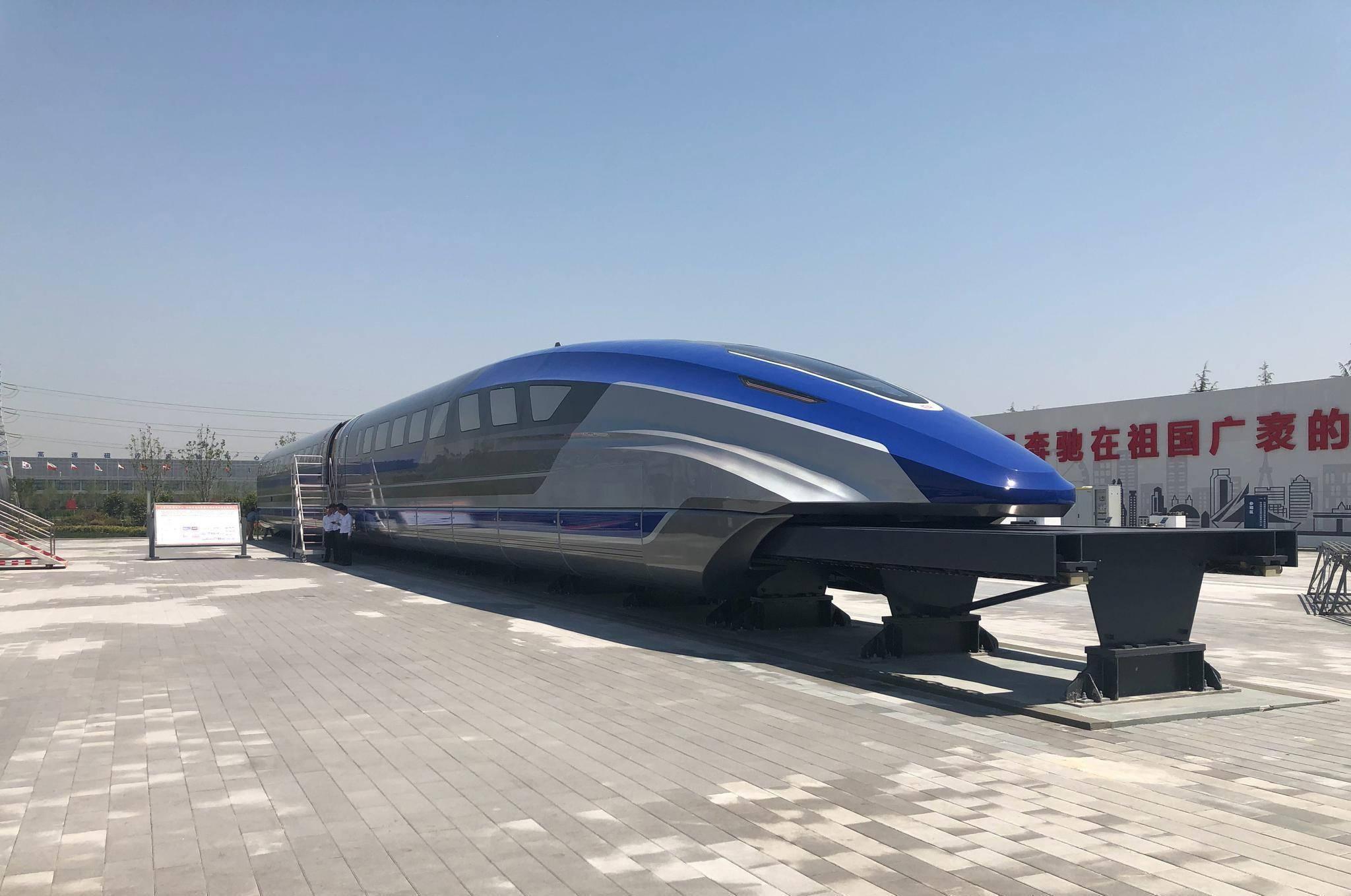 终极透视CF装备助手曝光 透视爆仓外挂封禁全破解速领