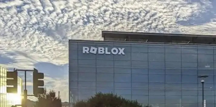 Roblox公司发布免费手机版助手工具及苹果iOS版安装指南提醒用户注意外挂风险