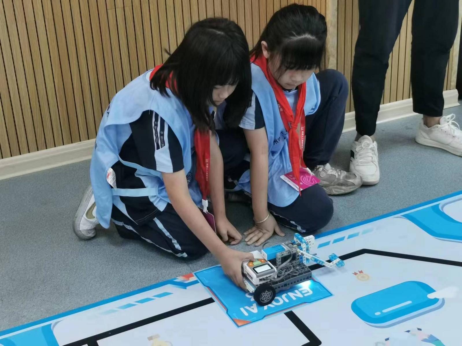 安徽冒险岛教育科技发布免费教学助手工具及外挂脚本支持手机版和苹果iOS版下载安装