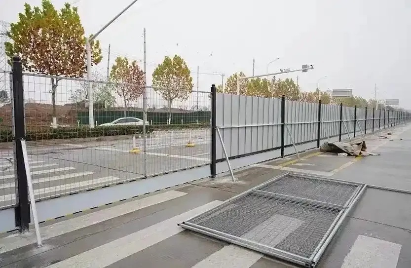 透视围挡的智能材料应用与可视化屏障设计研究