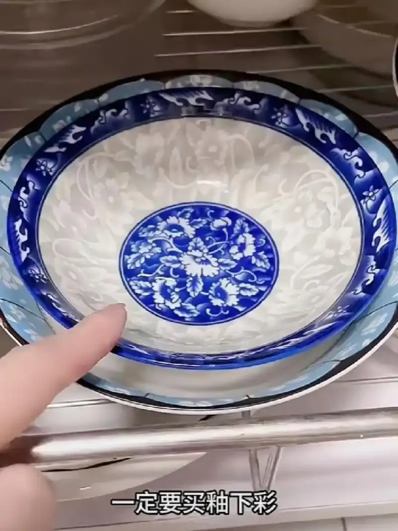 央视点名4种致癌餐具