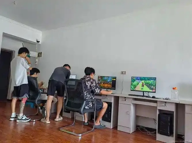 手游辅助工作室揭秘