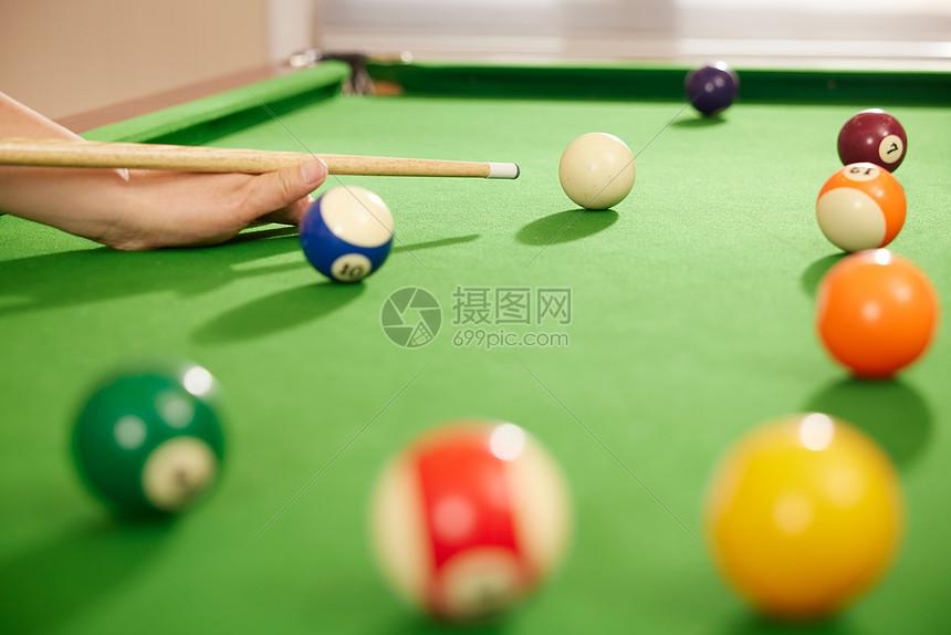 台球王者怎么加好友