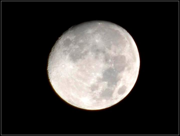 太空透视动态壁纸:最美星空背景桌面4K高清视频