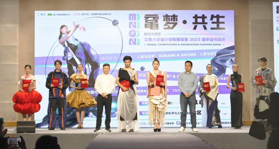 lol技能自瞄如何操作