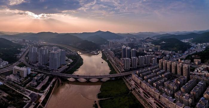 绵阳科技城新区绵泰路地下停车场建设项目