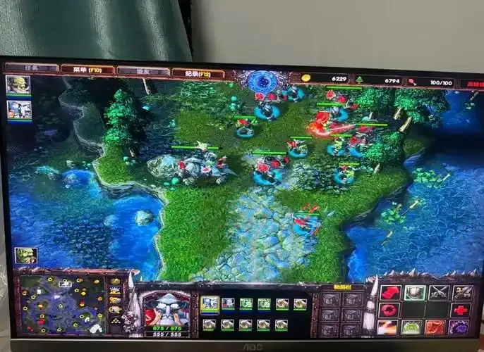 魔兽争霸3冰封王座单机游戏辅助工具怎么用？