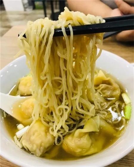 香港云吞面：美味无法抗拒的美食诱惑
