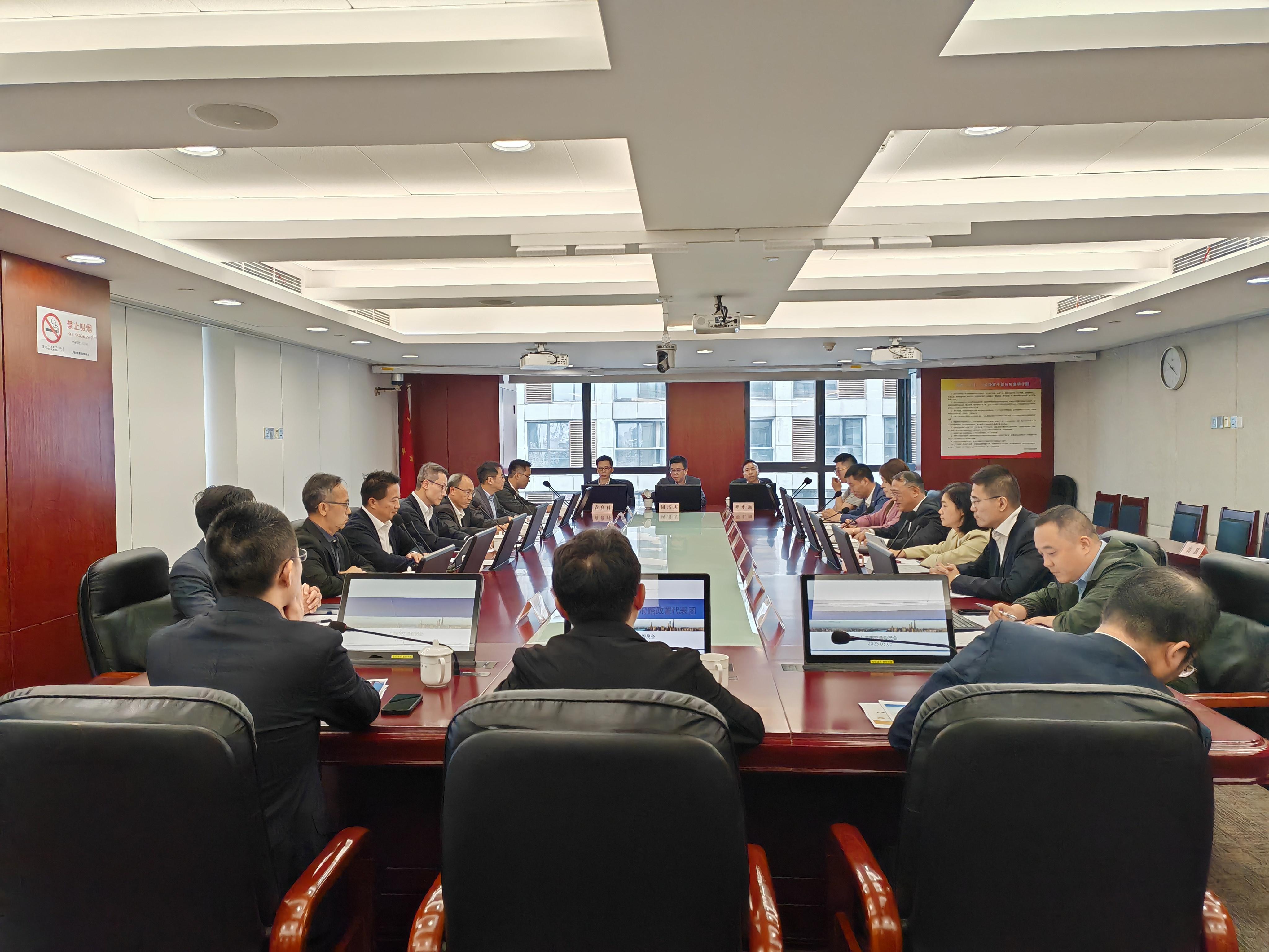 香港运输署署长领导交通革新