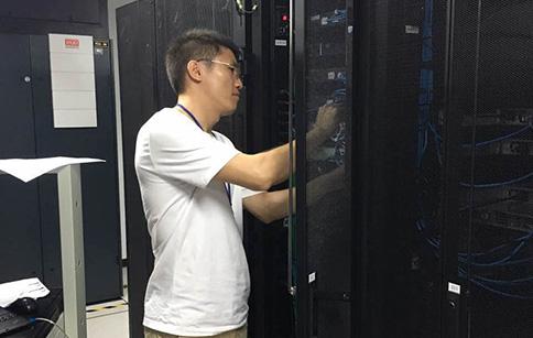香港服务器租赁费用对比及优惠方案解析