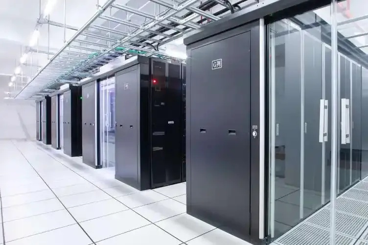 4H4G服务器技术深度解析与应用场景探讨